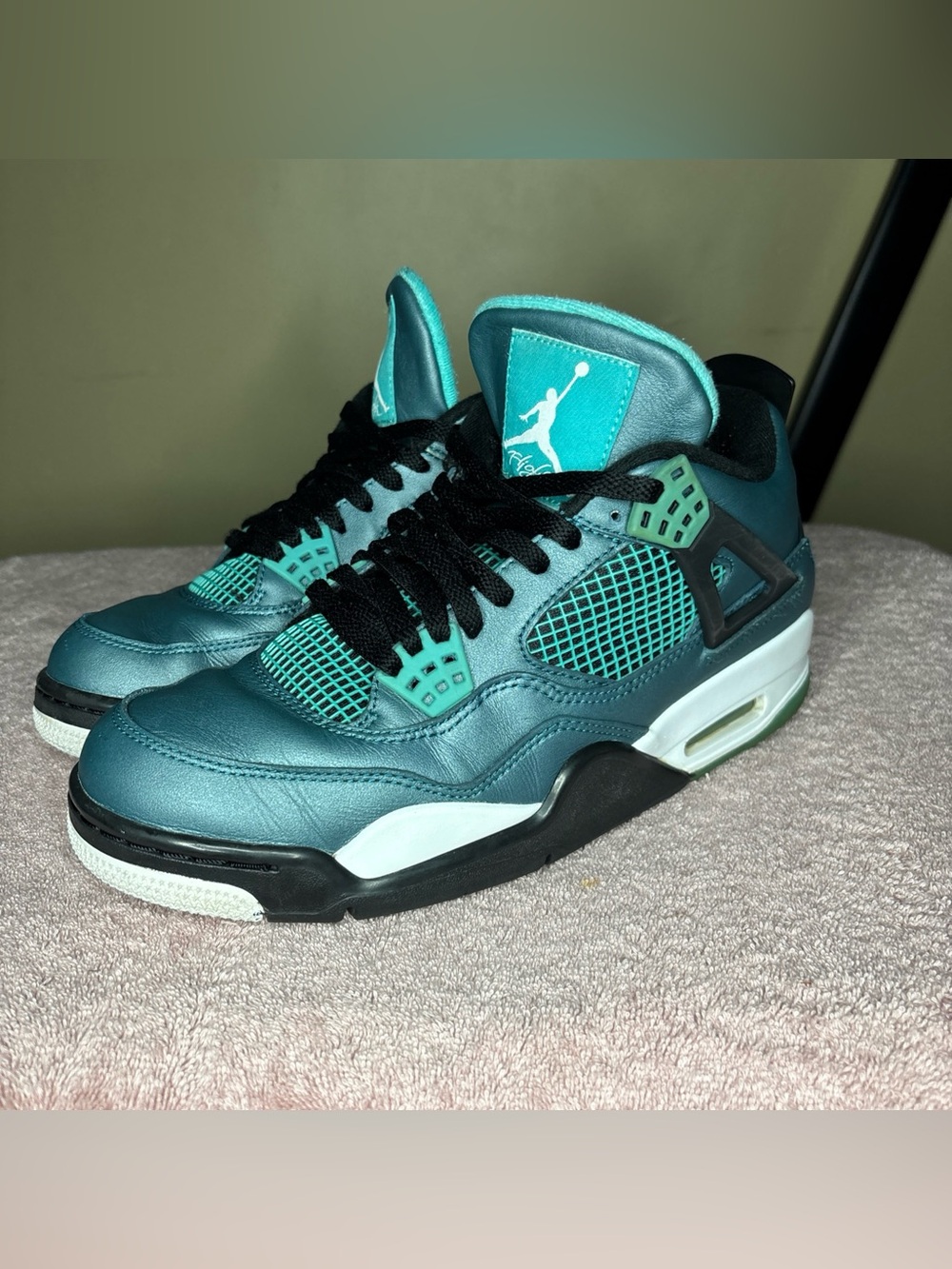 Air Jordan 4 Retro 30th Anniversary Size 9.5 Teal/white-black